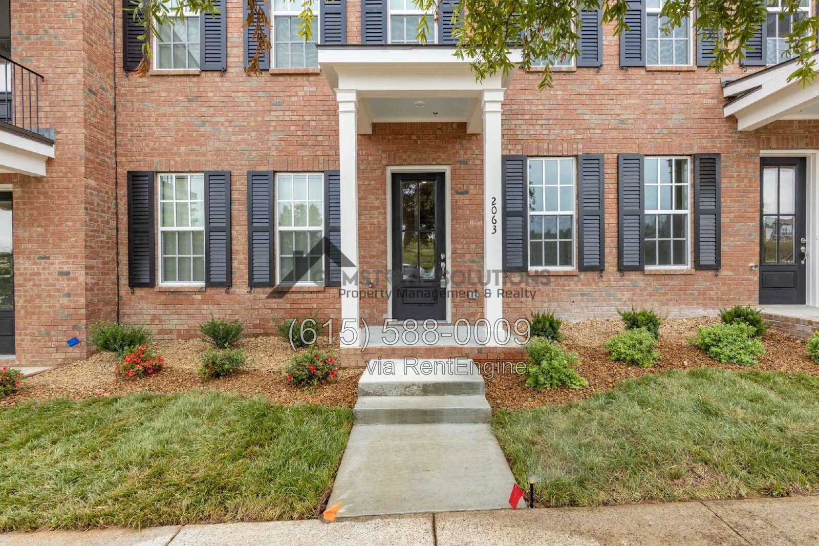Modern Tollgate Village Townhome – 3 bedrooms, 3.5 Bathrooms in 3 Levels property image