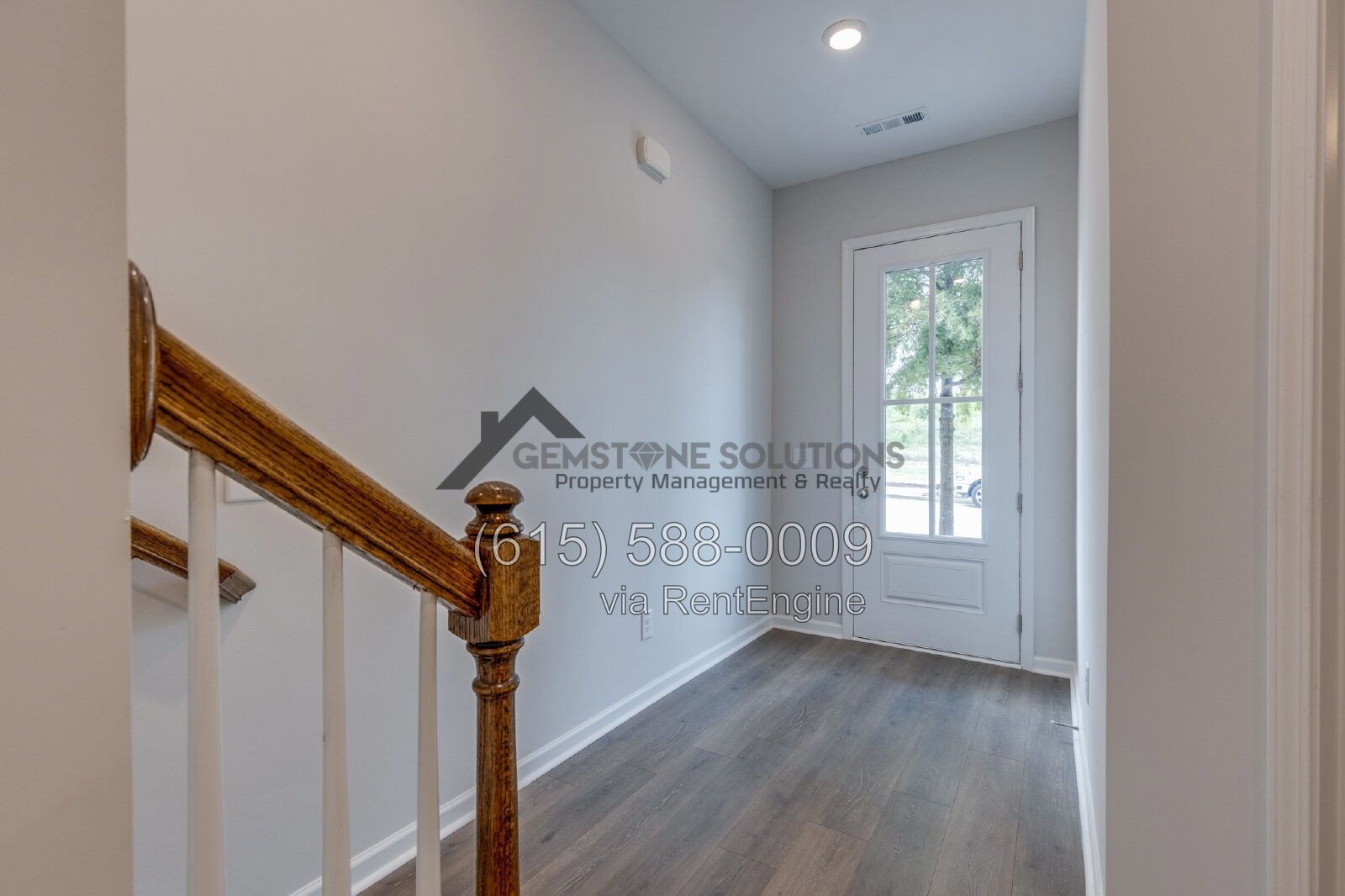 Modern Tollgate Village Townhome – 3 bedrooms, 3.5 Bathrooms in 3 Levels property image