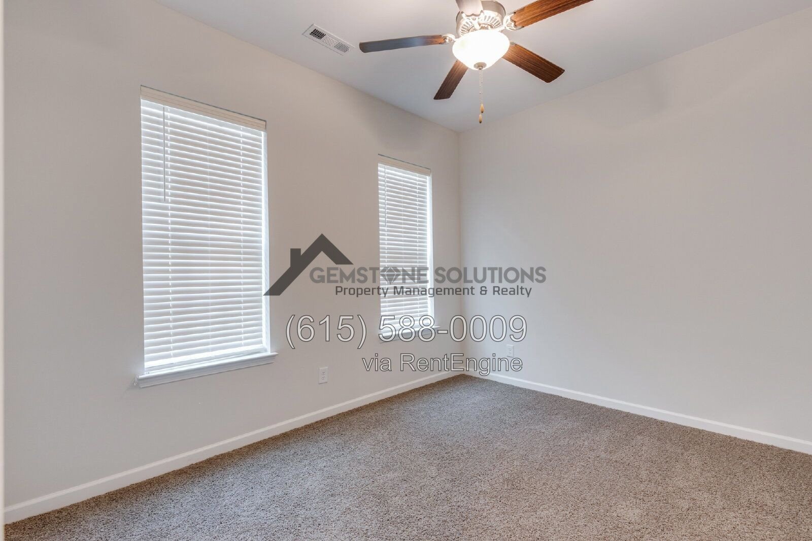Modern Tollgate Village Townhome – 3 bedrooms, 3.5 Bathrooms in 3 Levels property image