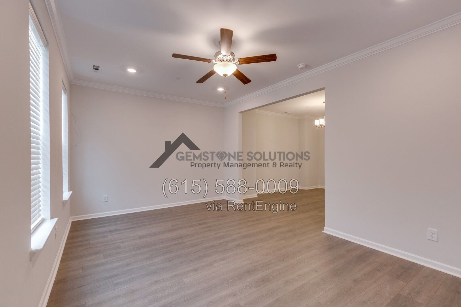 Modern Tollgate Village Townhome – 3 bedrooms, 3.5 Bathrooms in 3 Levels property image