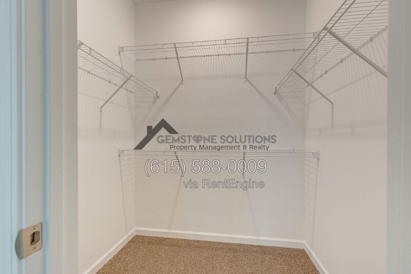 Modern Tollgate Village Townhome – 3 bedrooms, 3.5 Bathrooms in 3 Levels property image