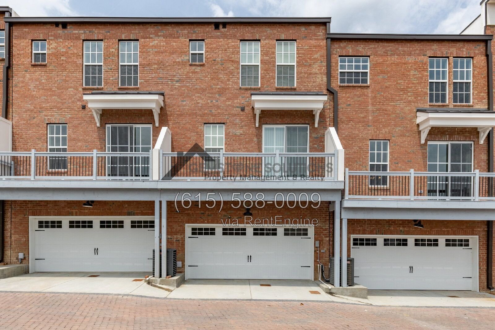 Modern Tollgate Village Townhome – 3 bedrooms, 3.5 Bathrooms in 3 Levels property image