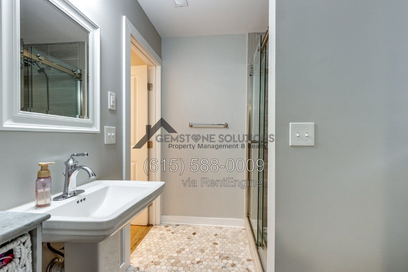 Spacious 6-Bedroom Nashville Home property image