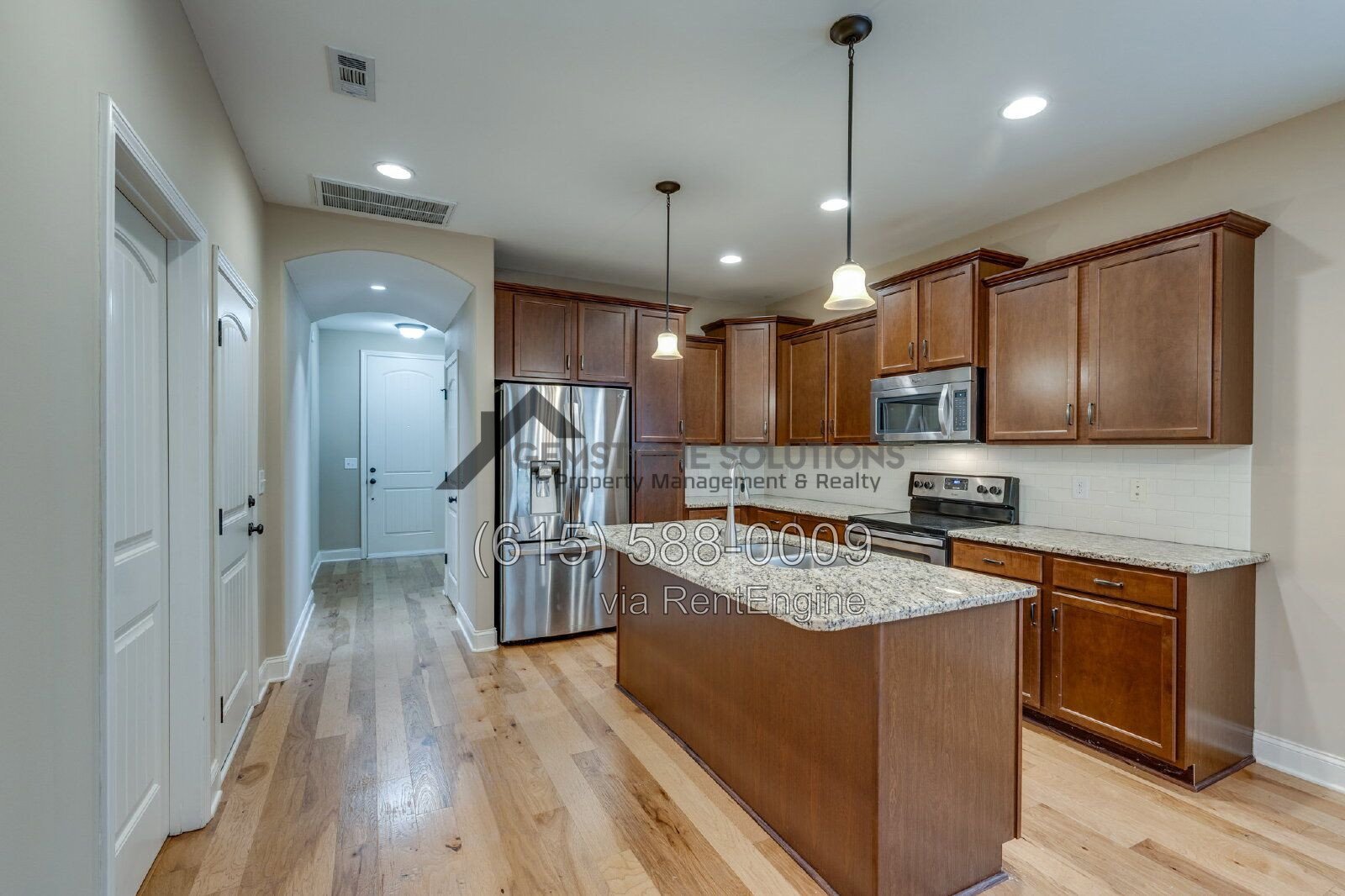 Charming 3 Bedrooms 2.5 nathrooms end-unit townhouse in Thompson Station property image