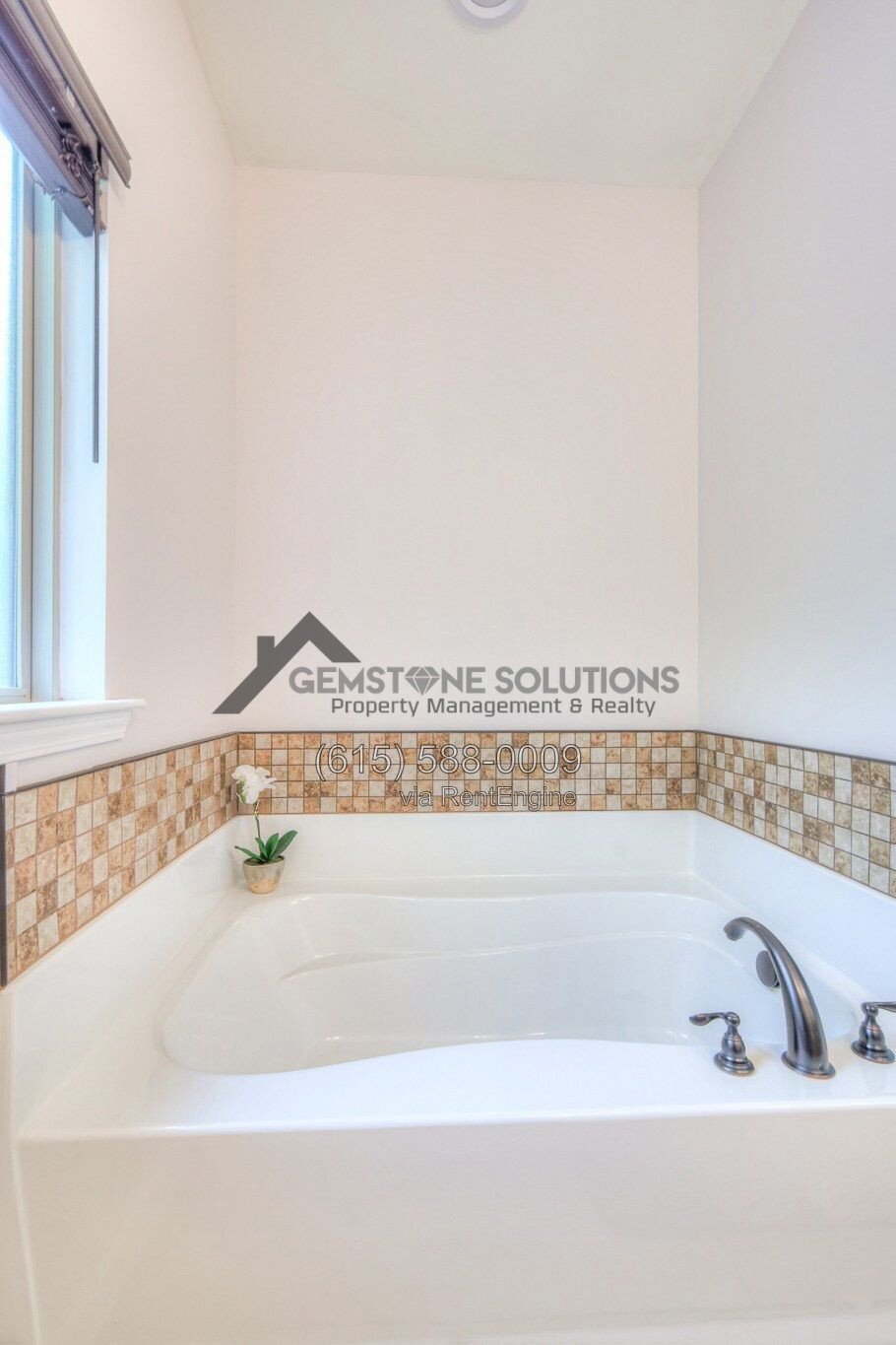 Charming 3-bedroom, 2.5-bathroom home in the heart of Spring Hill property image
