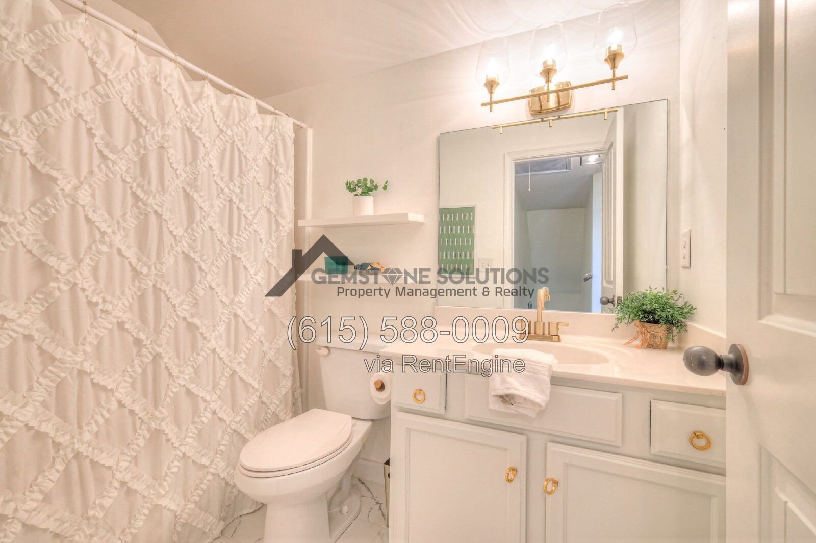 Charming 3-bedroom, 2.5-bathroom home in the heart of Spring Hill property image