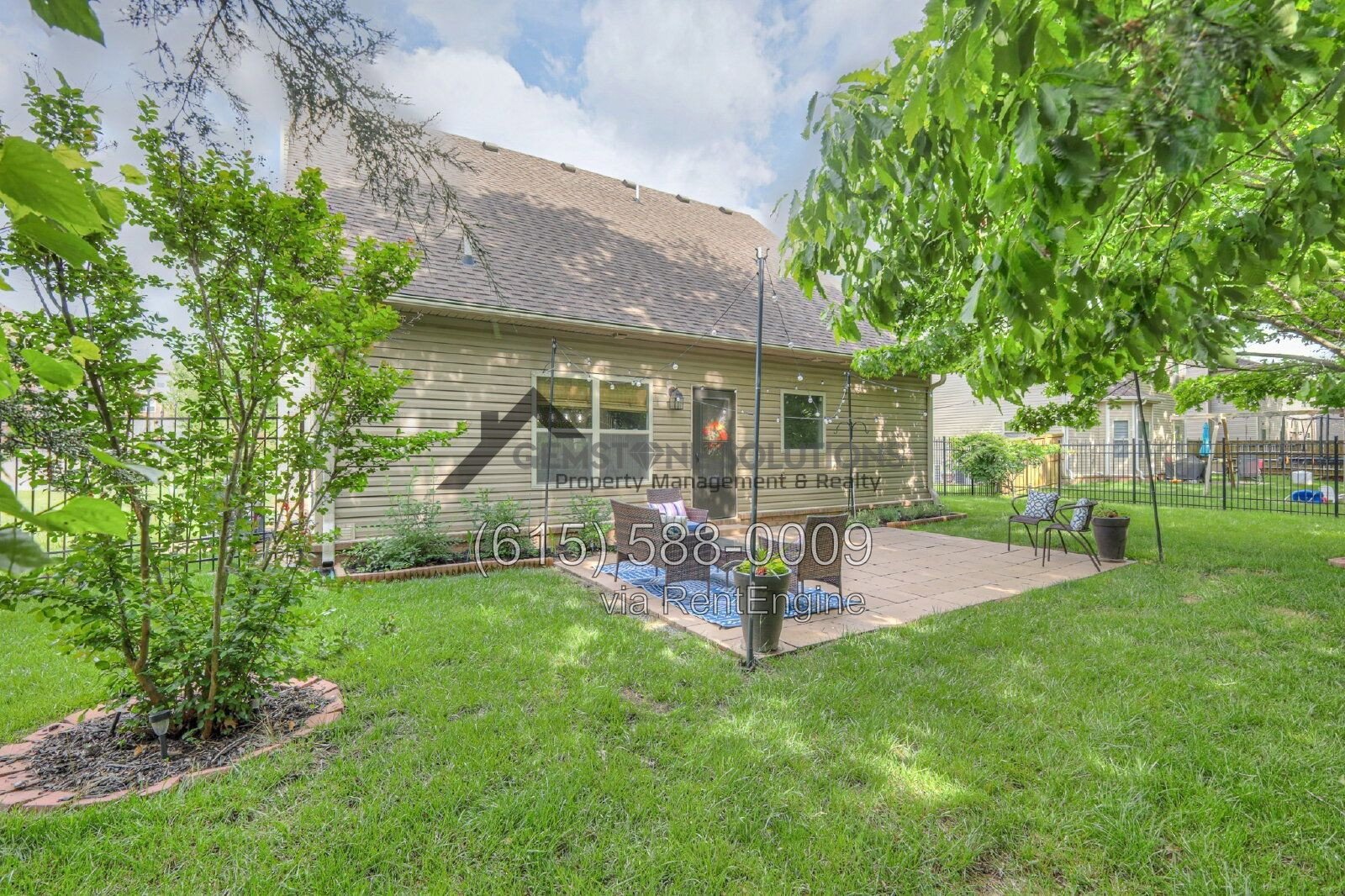 Charming 3-bedroom, 2.5-bathroom home in the heart of Spring Hill property image