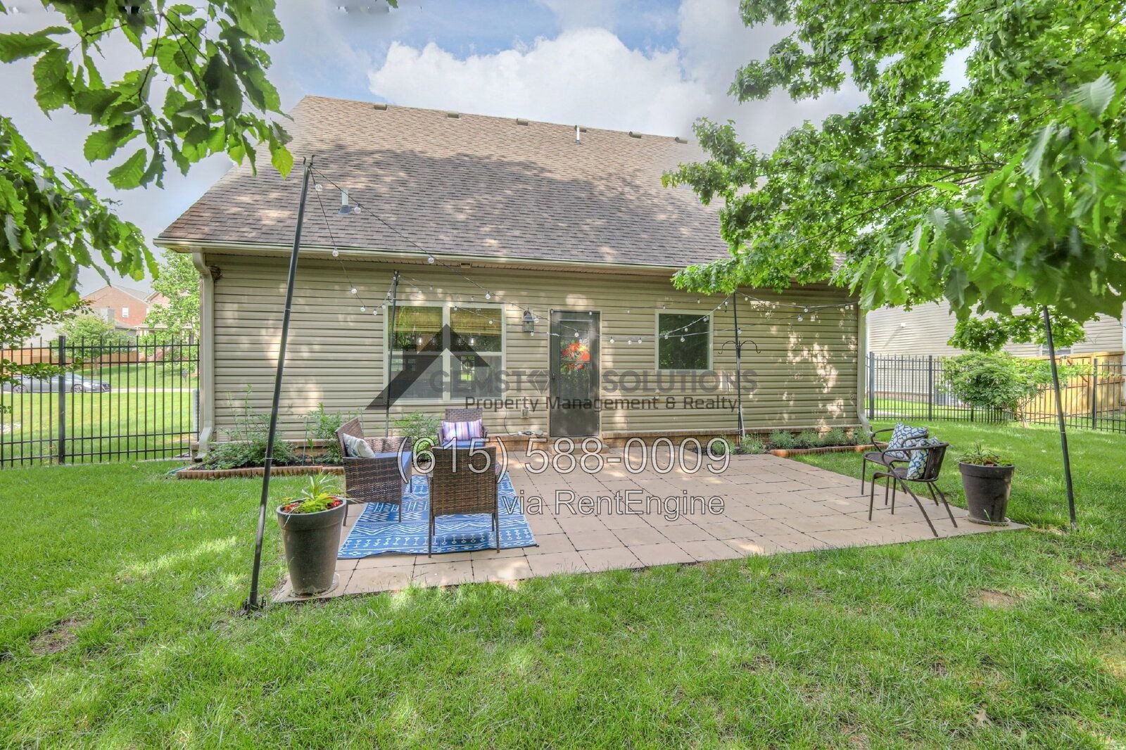 Charming 3-bedroom, 2.5-bathroom home in the heart of Spring Hill property image