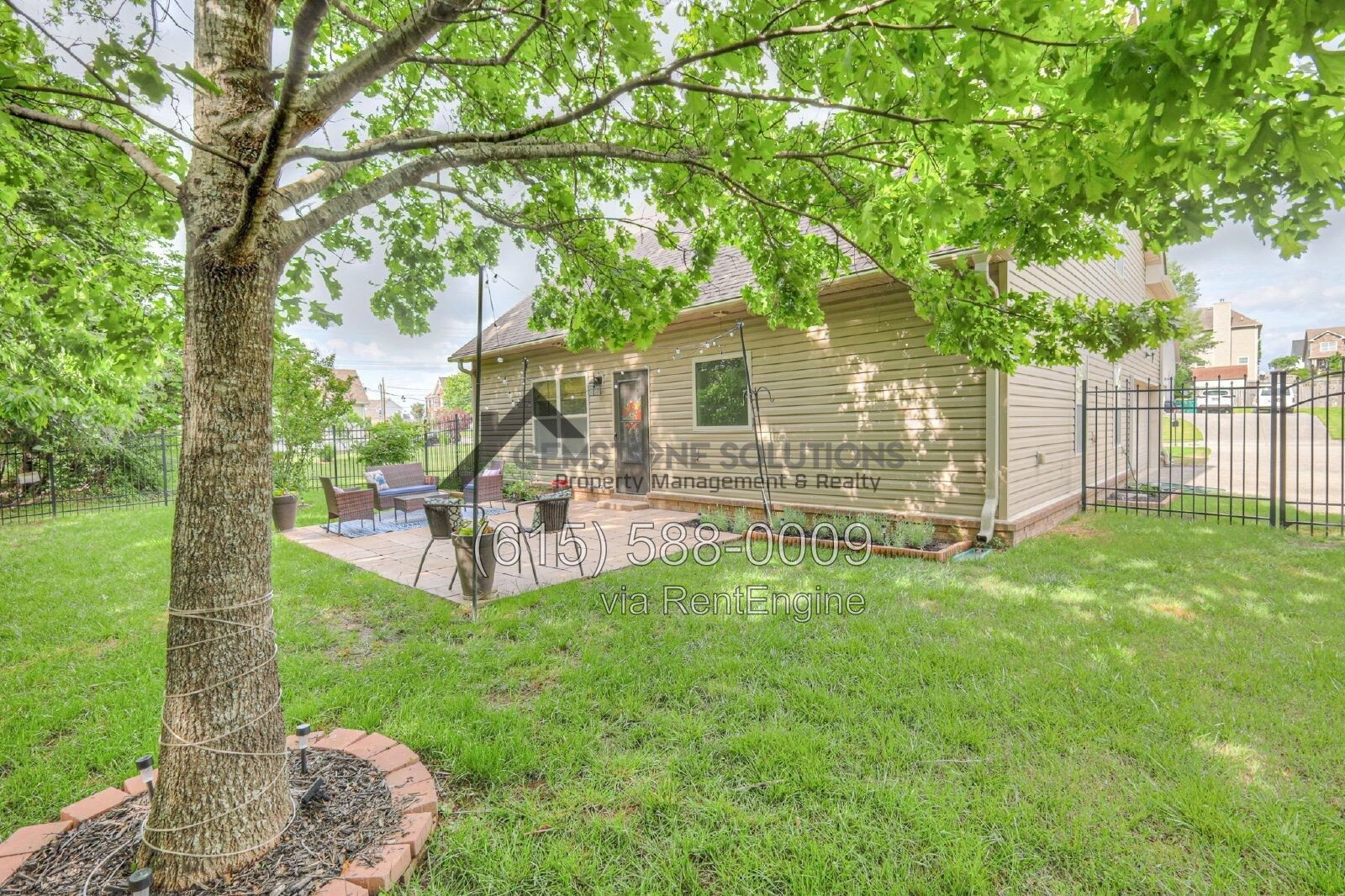 Charming 3-bedroom, 2.5-bathroom home in the heart of Spring Hill property image