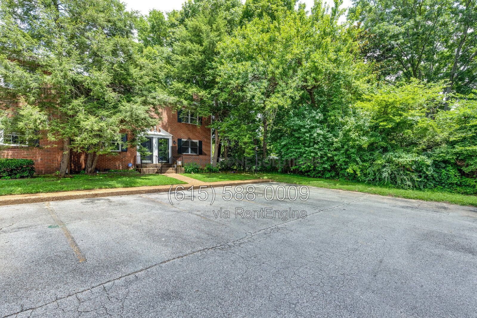 One-of-a-Kind 2-bedroom, 1.5-bathroom Laurelwood Townhome Near Downtown Franklin! property image