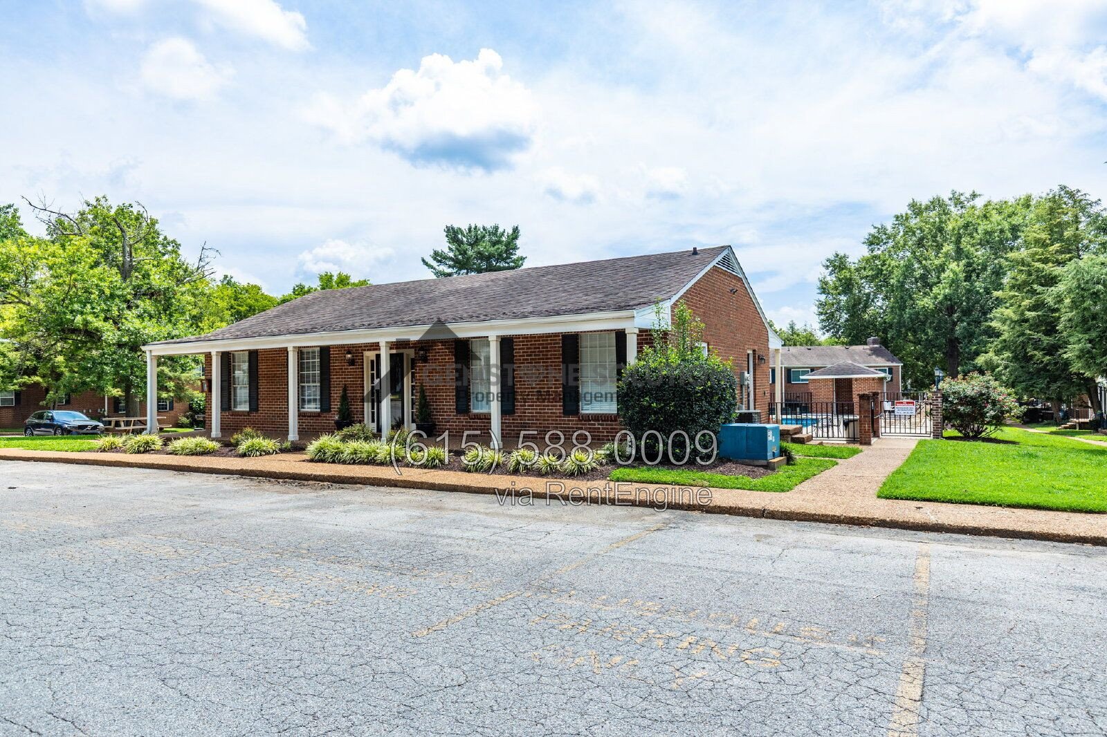 One-of-a-Kind 2-bedroom, 1.5-bathroom Laurelwood Townhome Near Downtown Franklin! property image