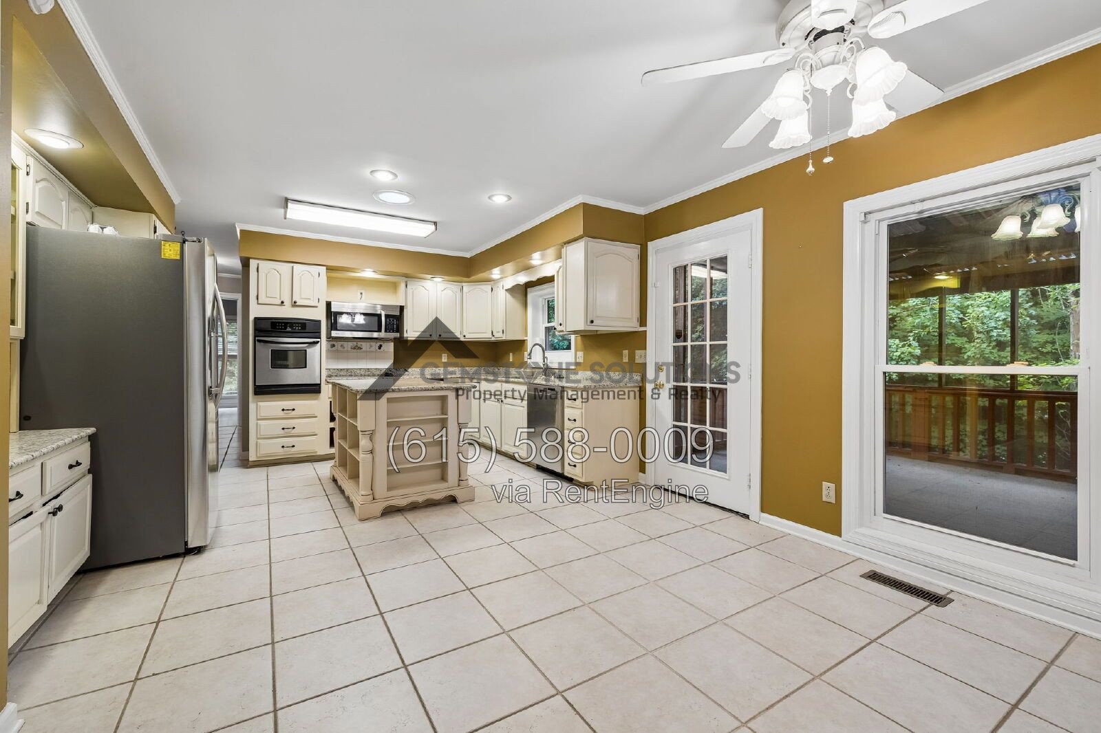 Spacious 4-Bedroom 3.5 bathroom Home with Private Mother-in-Law Suite! in Goodlettsville property image