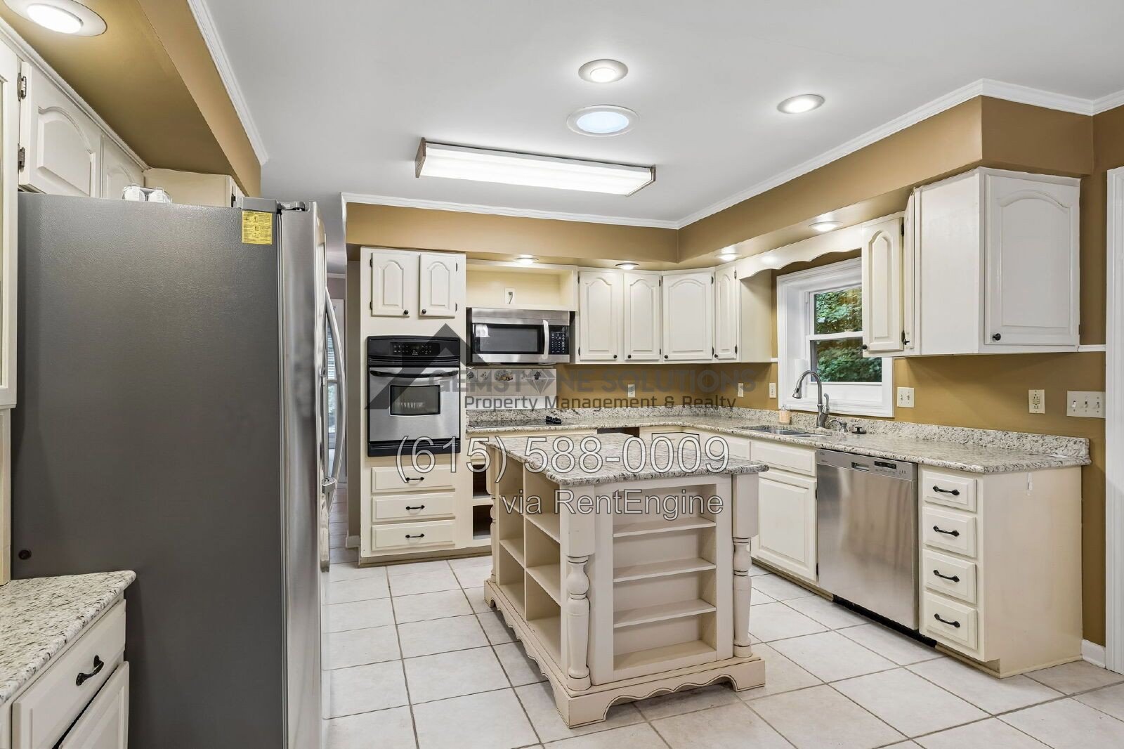 Spacious 4-Bedroom 3.5 bathroom Home with Private Mother-in-Law Suite! in Goodlettsville property image