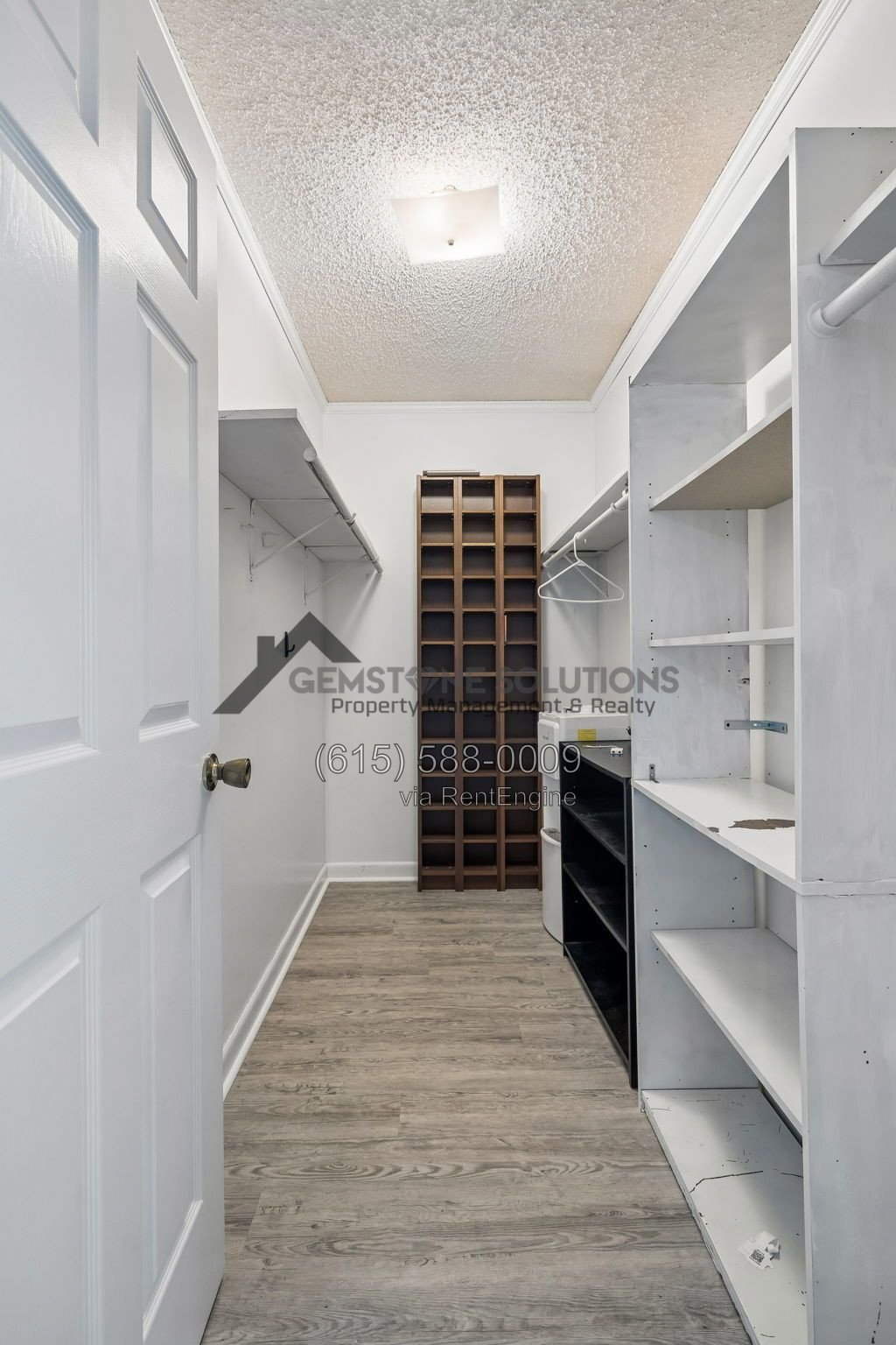 Spacious 4-Bedroom 3.5 bathroom Home with Private Mother-in-Law Suite! in Goodlettsville property image