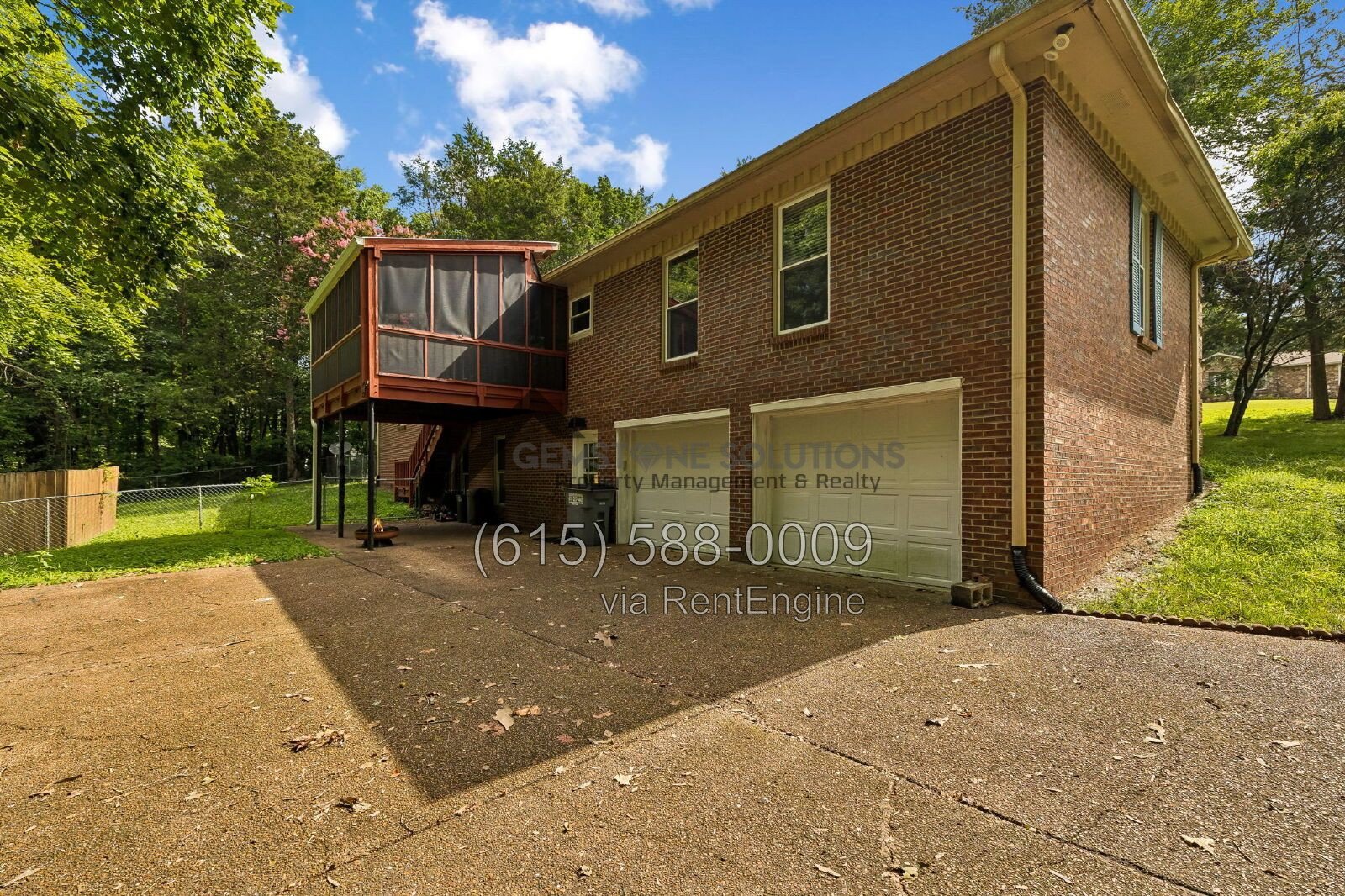 Spacious 4-Bedroom 3.5 bathroom Home with Private Mother-in-Law Suite! in Goodlettsville property image