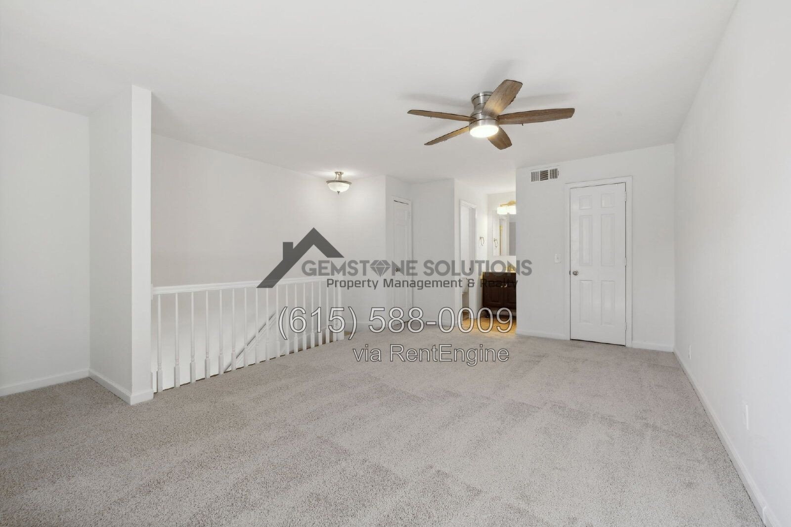 Charming 1 bed 1.5 bath at Laurelwood property image