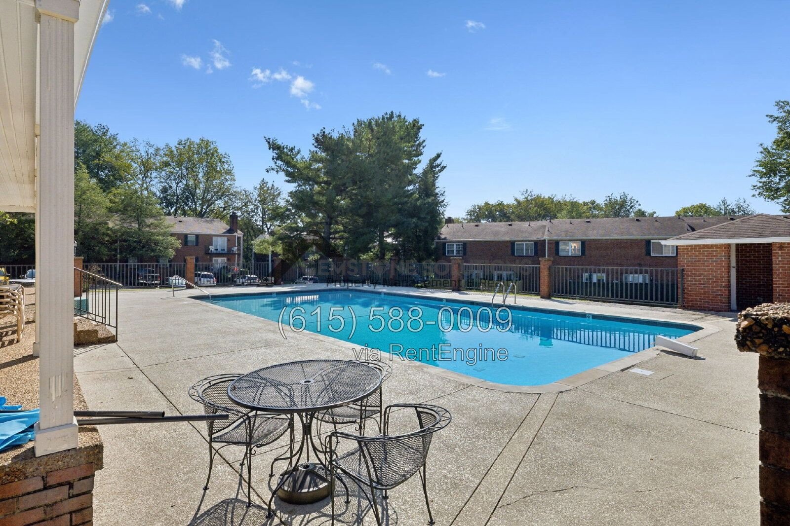 Charming 1 bed 1.5 bath at Laurelwood property image